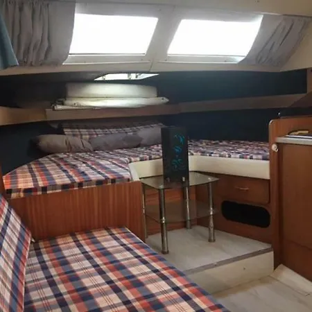 Location Bateau Port Vauban Botel Antibes