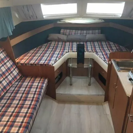 Botel Location Bateau Port Vauban