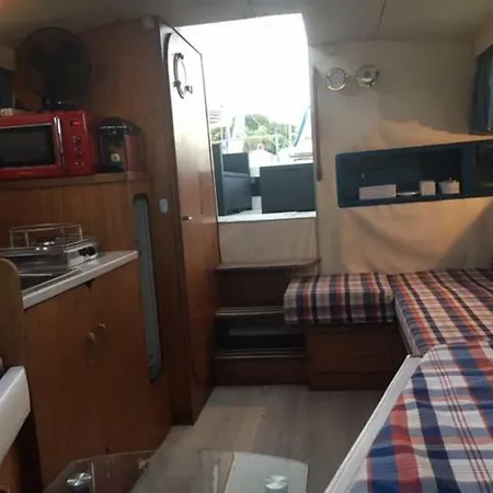 Location Bateau Port Vauban Úszó hotel *