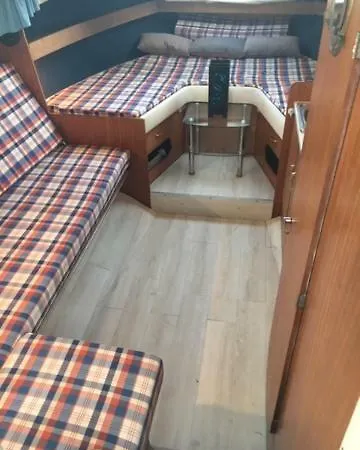 Location Bateau Port Vauban Úszó hotel Antibes