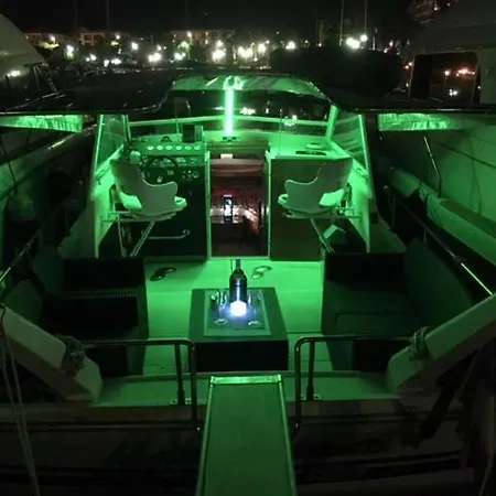 Location Bateau Port Vauban Botel